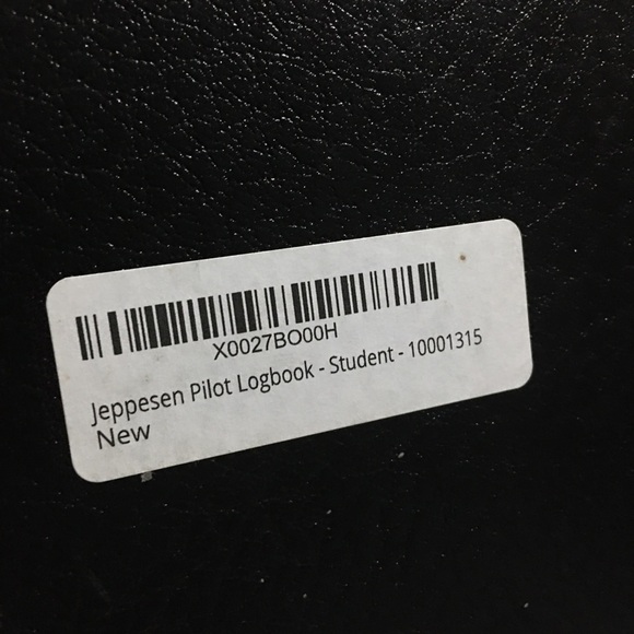Jeppesen Pilot Logbook - Student - 10001315 (hardcover) - Picture 9 of 10